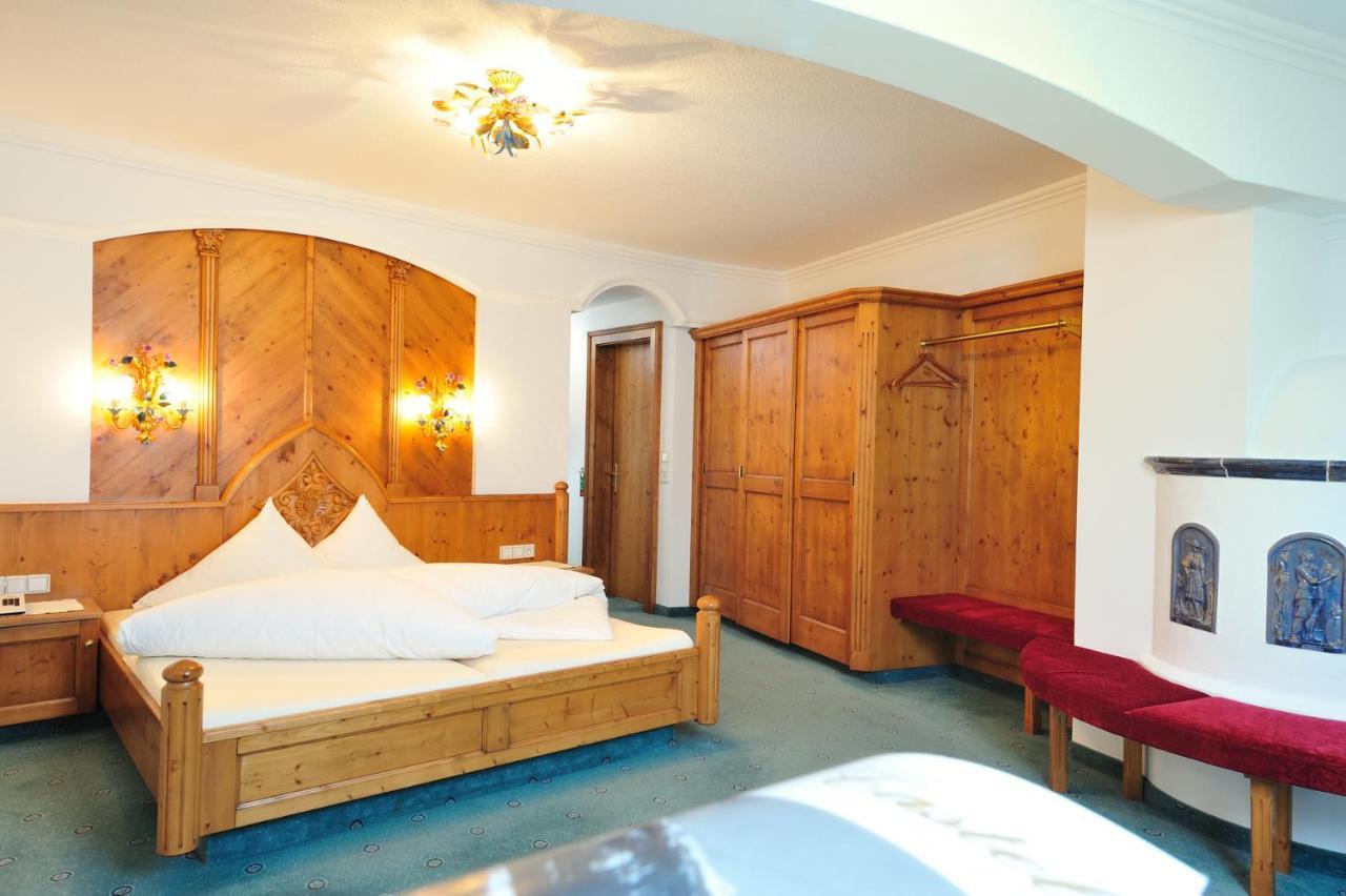 Hotel Garni Castel B&B อิสชเกิล ภายนอก รูปภาพ