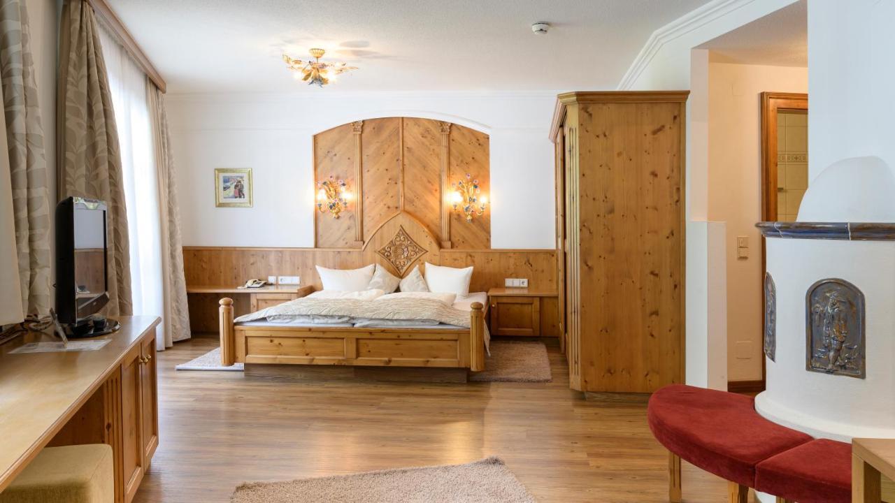 Hotel Garni Castel B&B อิสชเกิล ภายนอก รูปภาพ
